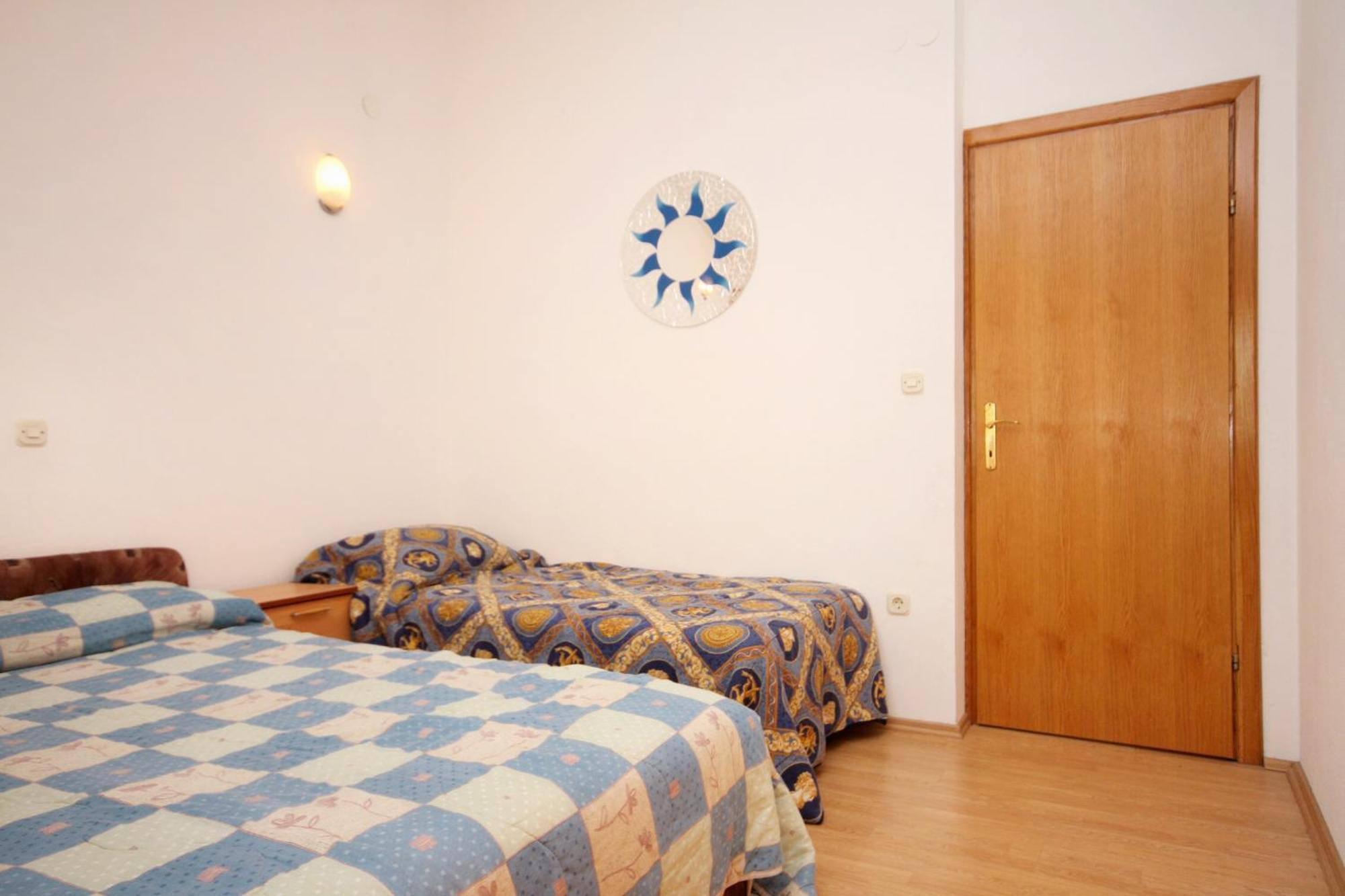 Apartments With A Parking Space Pisak, Omis - 5975 Chambre photo